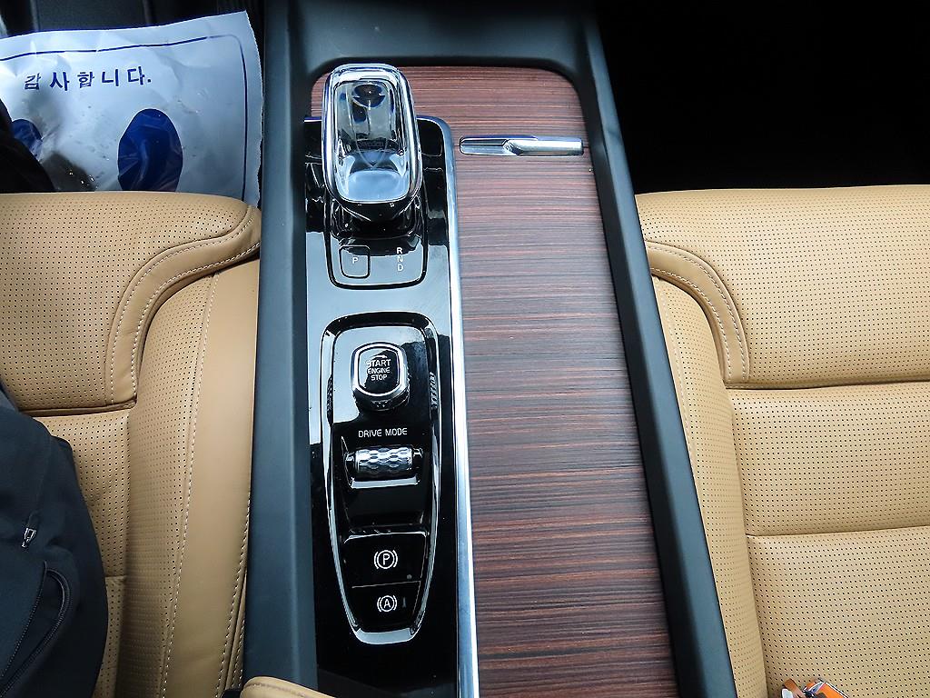 Volvo S60 — photo 11