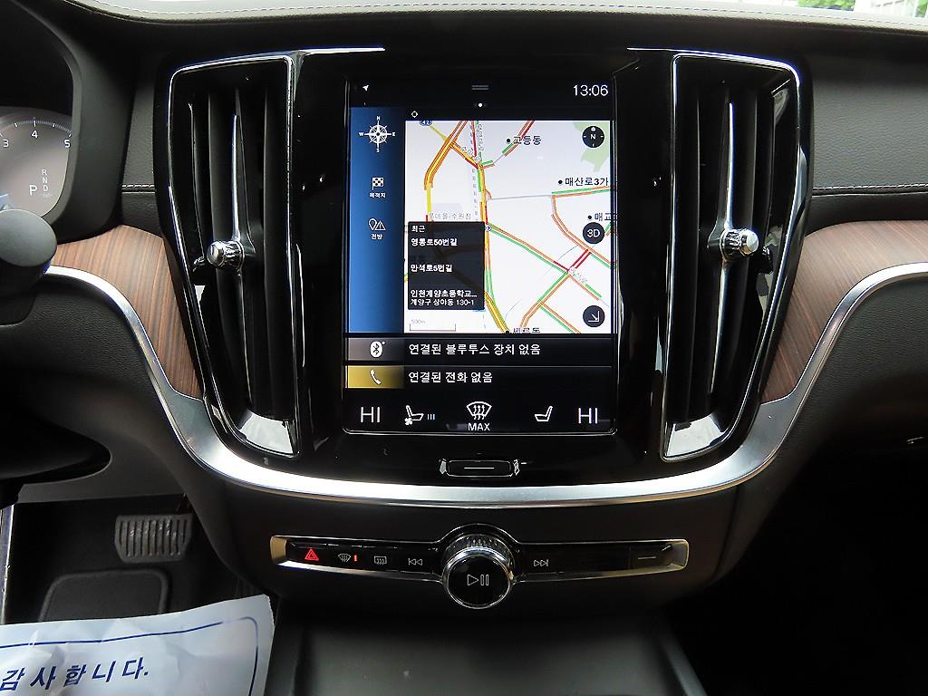 Volvo S60 — photo 12