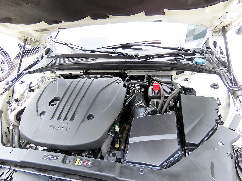 Volvo S60 — photo 19