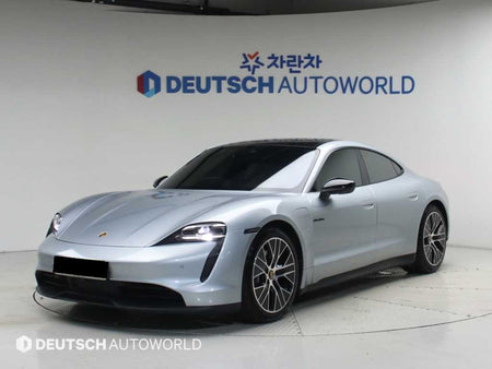 Porsche Taycan — photo 01