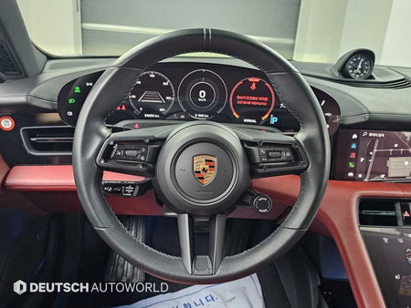 Porsche Taycan — photo 13
