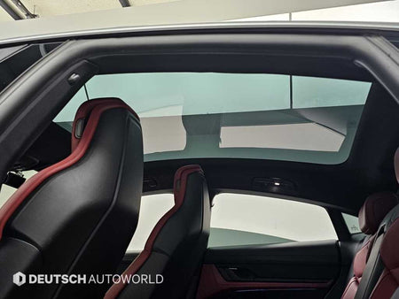 Porsche Taycan — photo 18