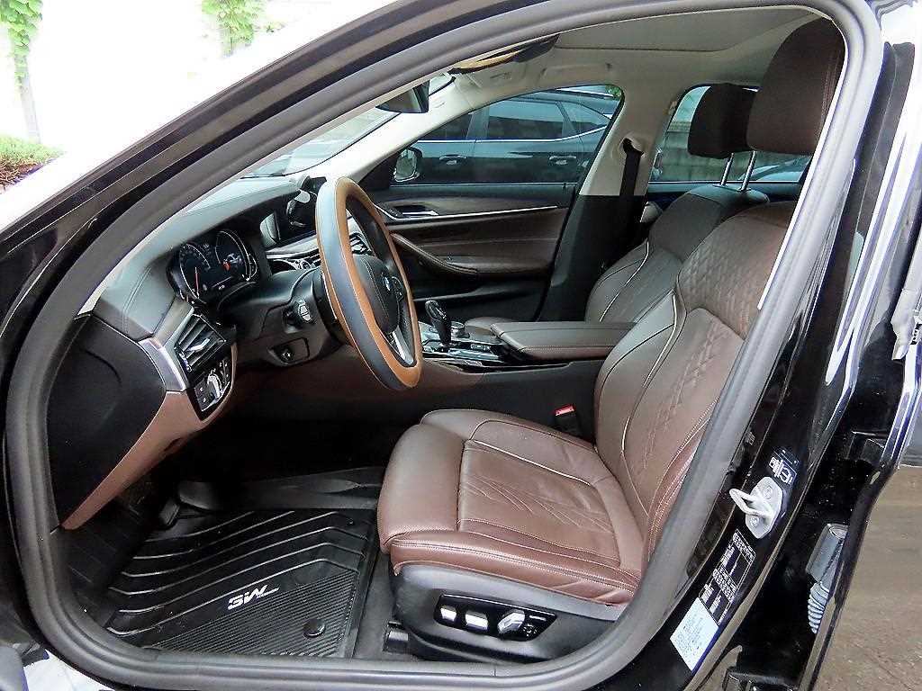BMW 5-Series — photo 05
