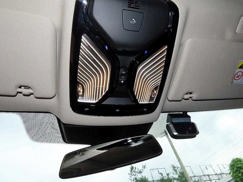 BMW 5-Series — photo 16