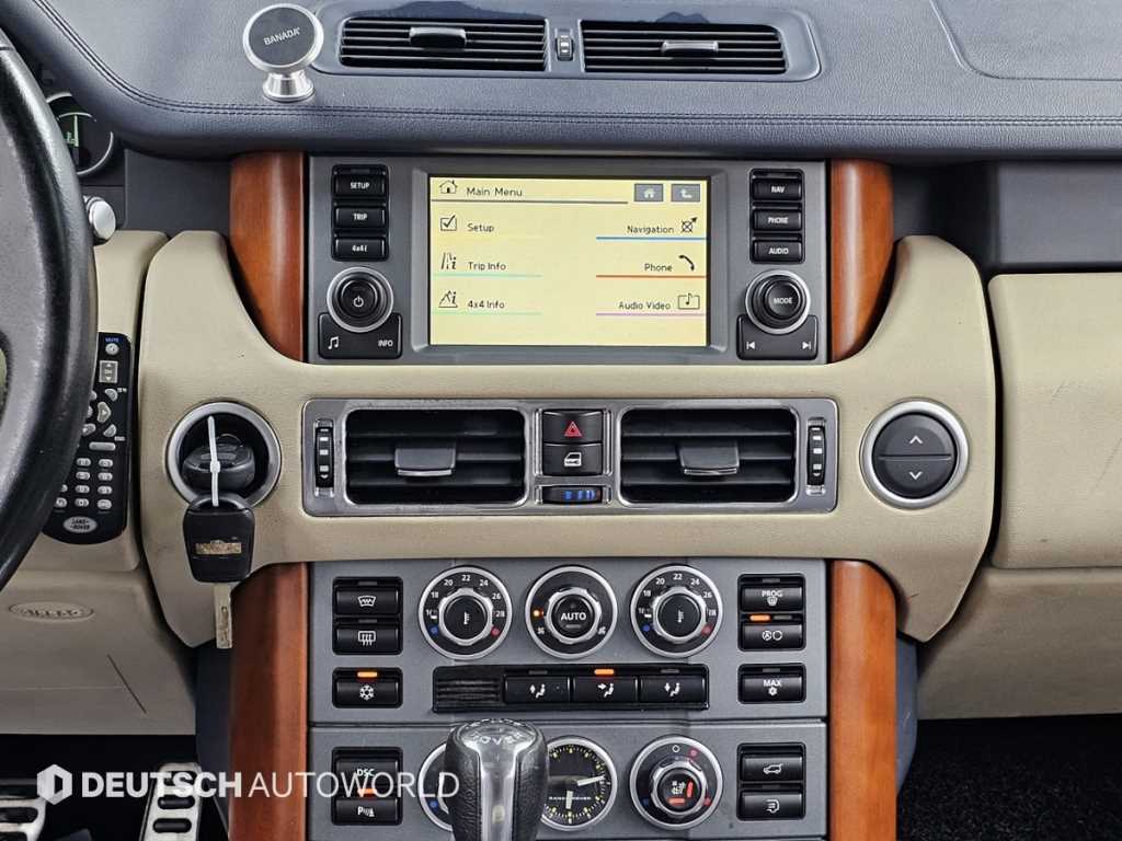 Land Rover Range Rover — photo 14