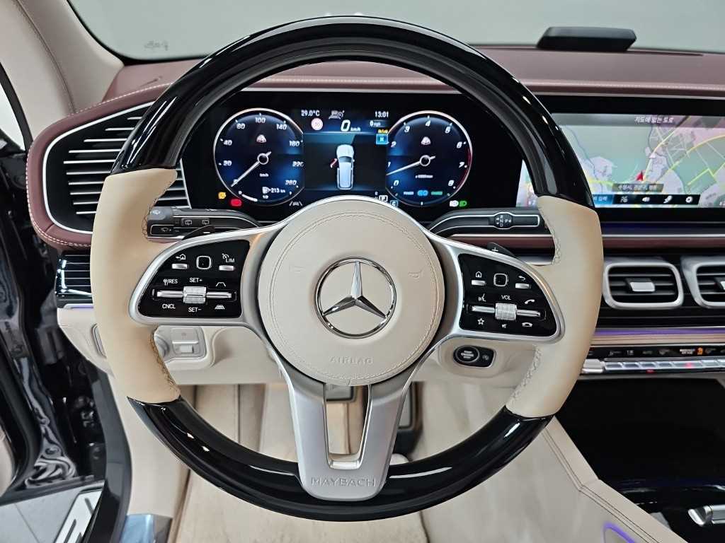 Mercedes-Benz GLS-Class — photo 09