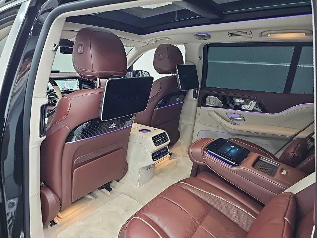 Mercedes-Benz GLS-Class — photo 14
