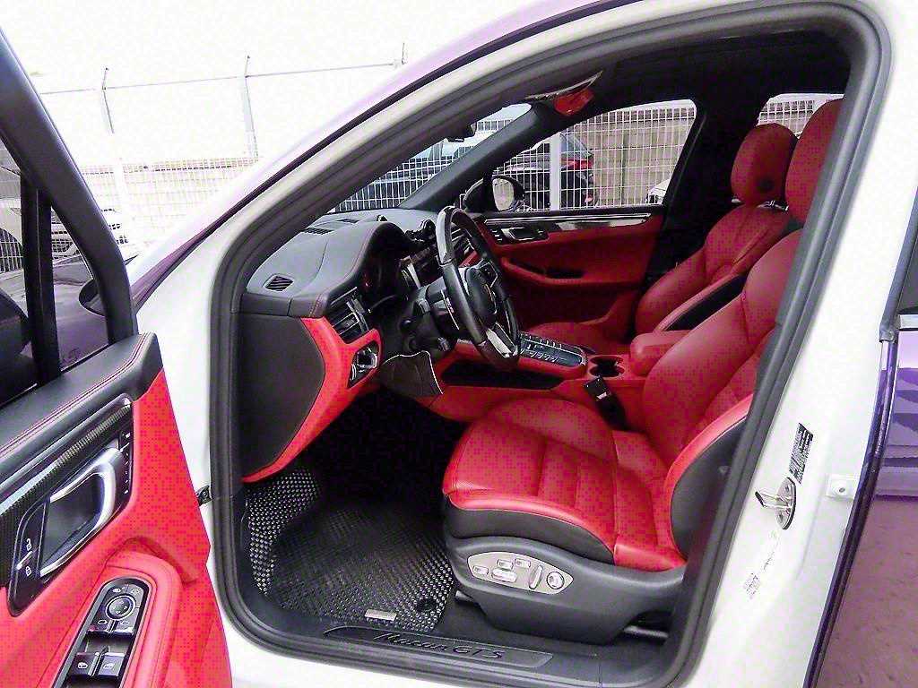 Porsche Macan — photo 05
