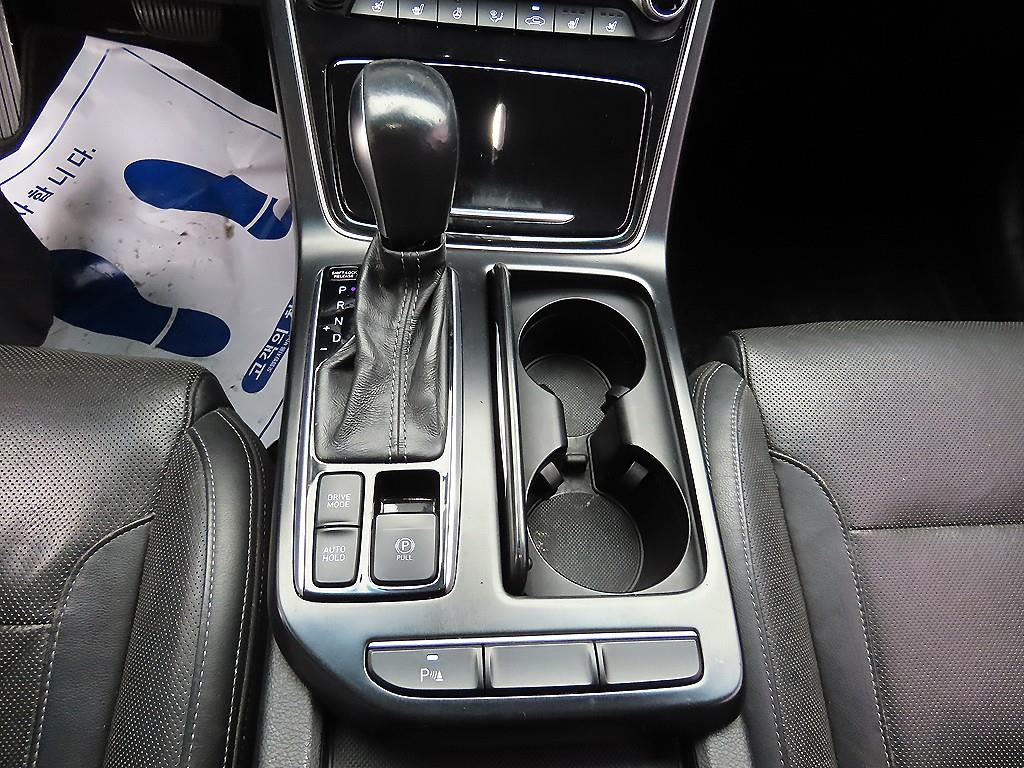 Hyundai Grandeur — photo 10
