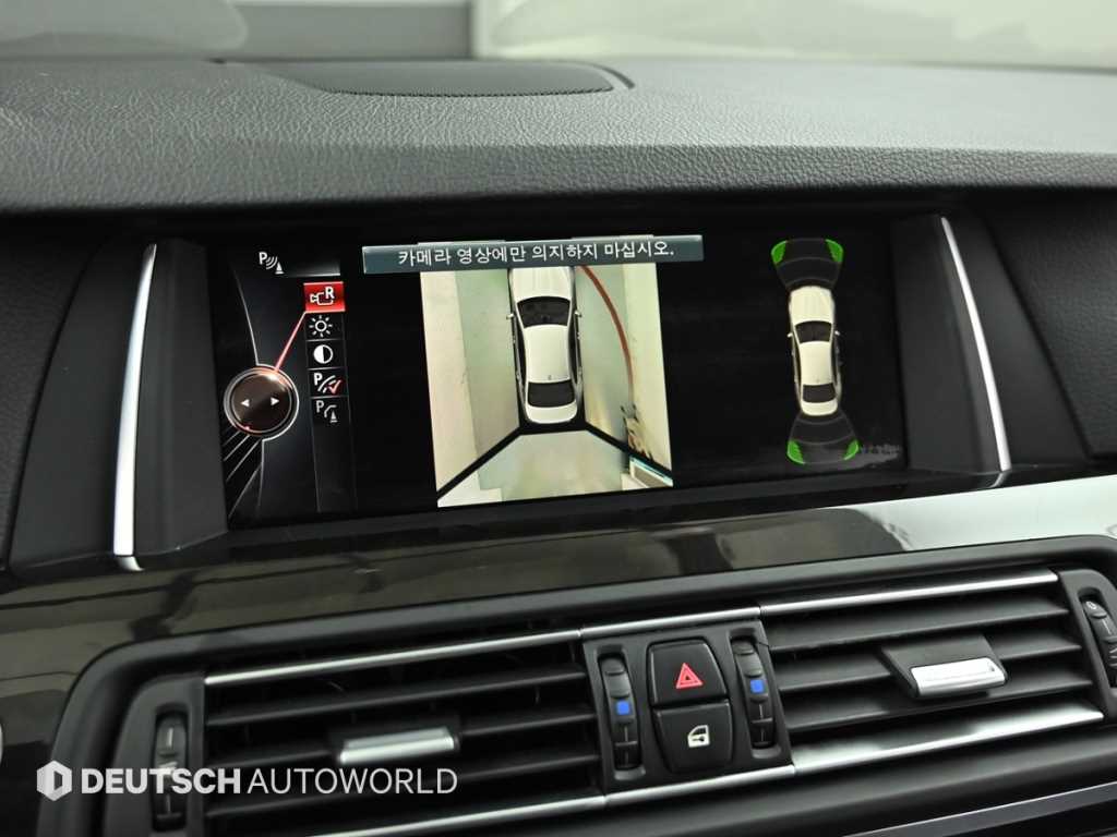 BMW 5-Series — photo 15