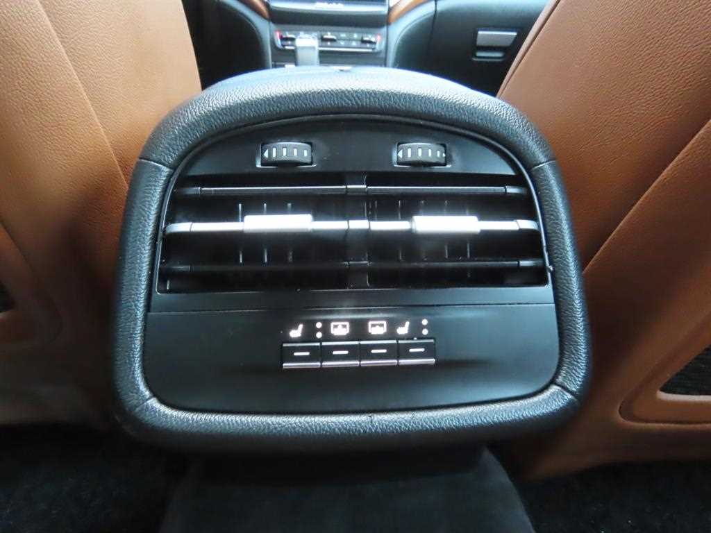 Maserati Ghibli — photo 08