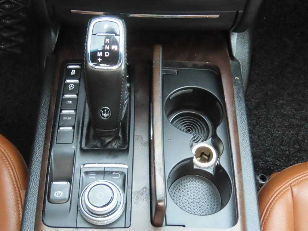 Maserati Ghibli — photo 13