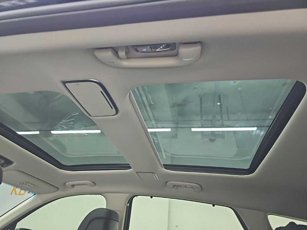 Genesis GV80 — photo 14