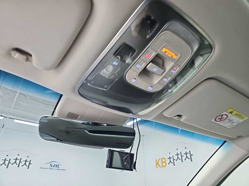 Genesis GV80 — photo 17