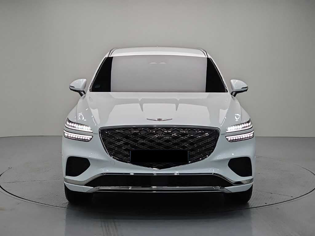 Genesis GV70 — photo 02