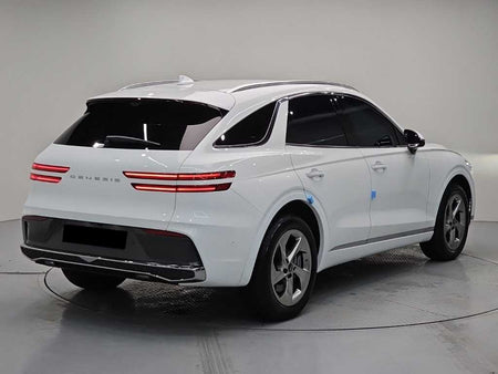 Genesis GV70 — photo 04