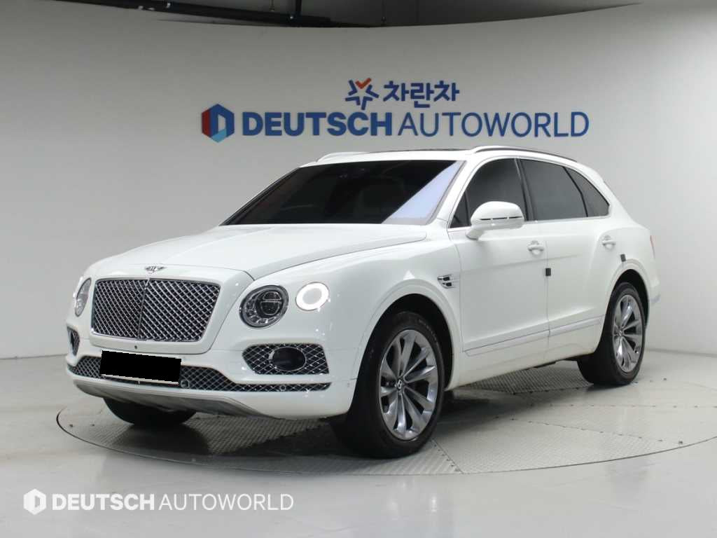 Bentley Bentayga — photo 01
