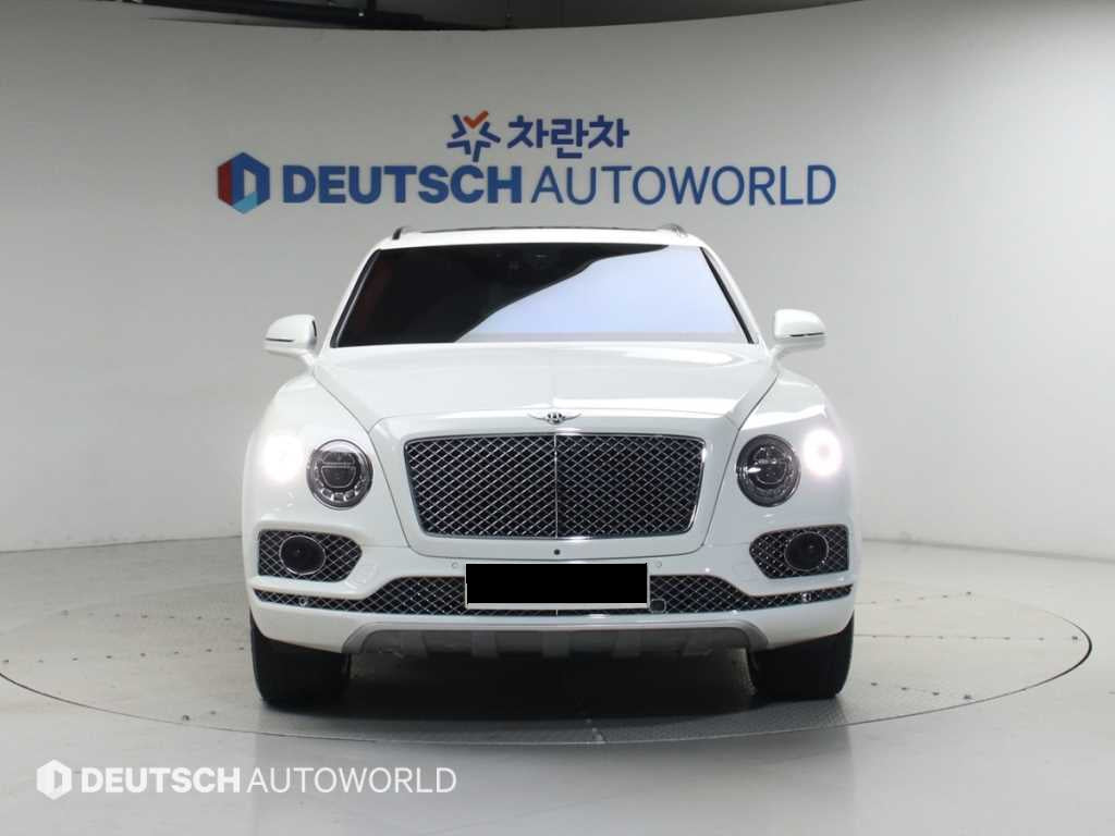 Bentley Bentayga — photo 03