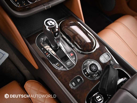Bentley Bentayga — photo 09