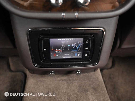 Bentley Bentayga — photo 16