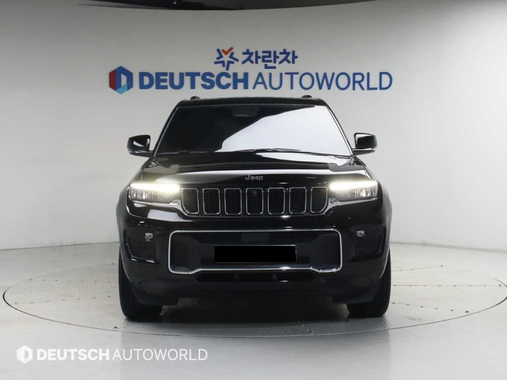 Jeep Cherokee — photo 03