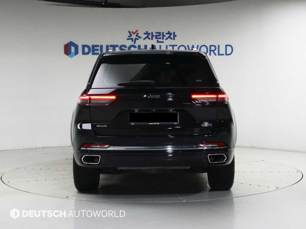 Jeep Cherokee — photo 04