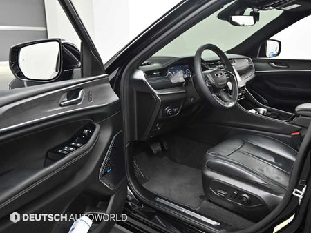 Jeep Cherokee — photo 11