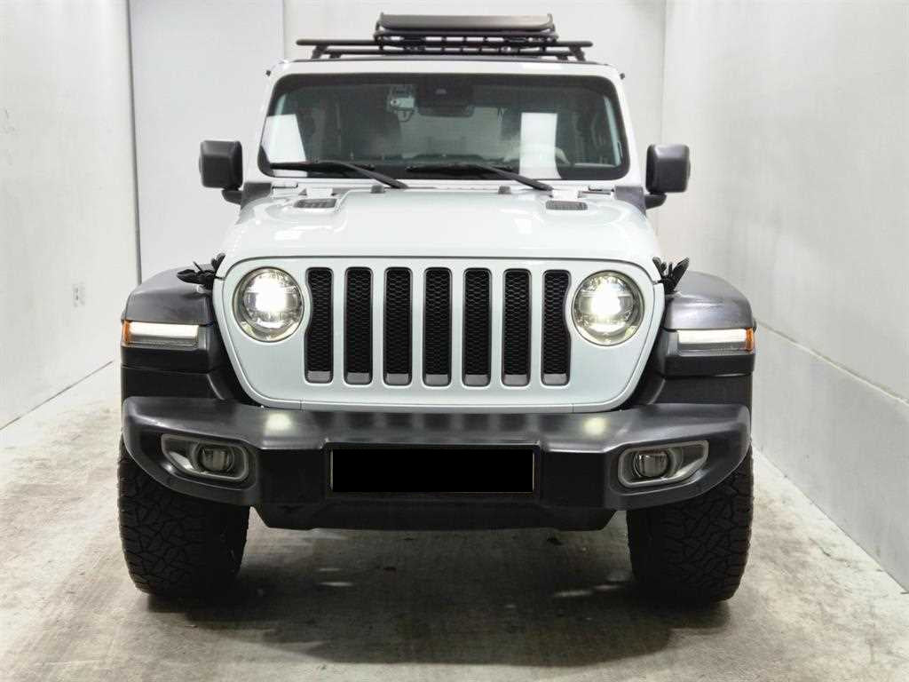 Jeep Wrangler — photo 01