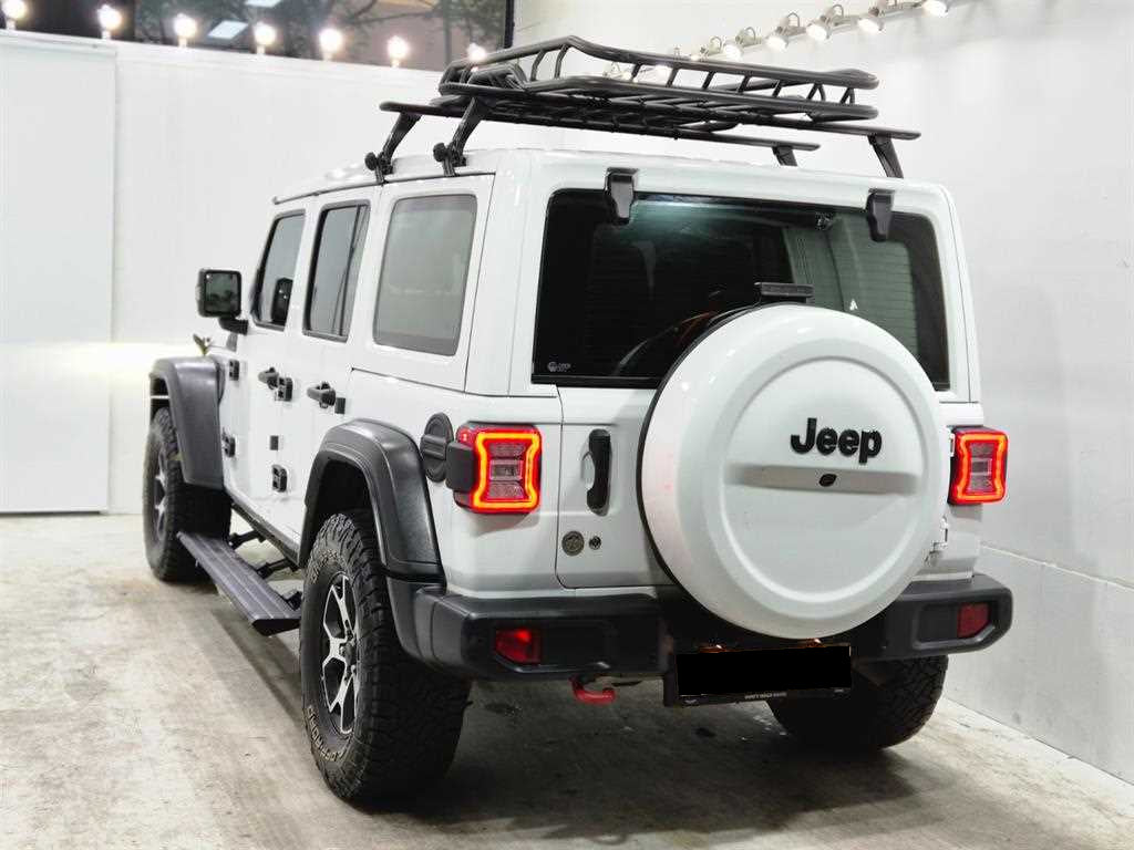 Jeep Wrangler — photo 04