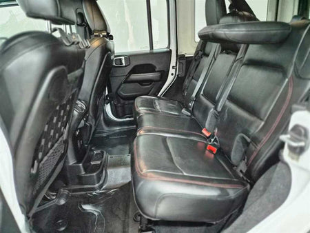 Jeep Wrangler — photo 08