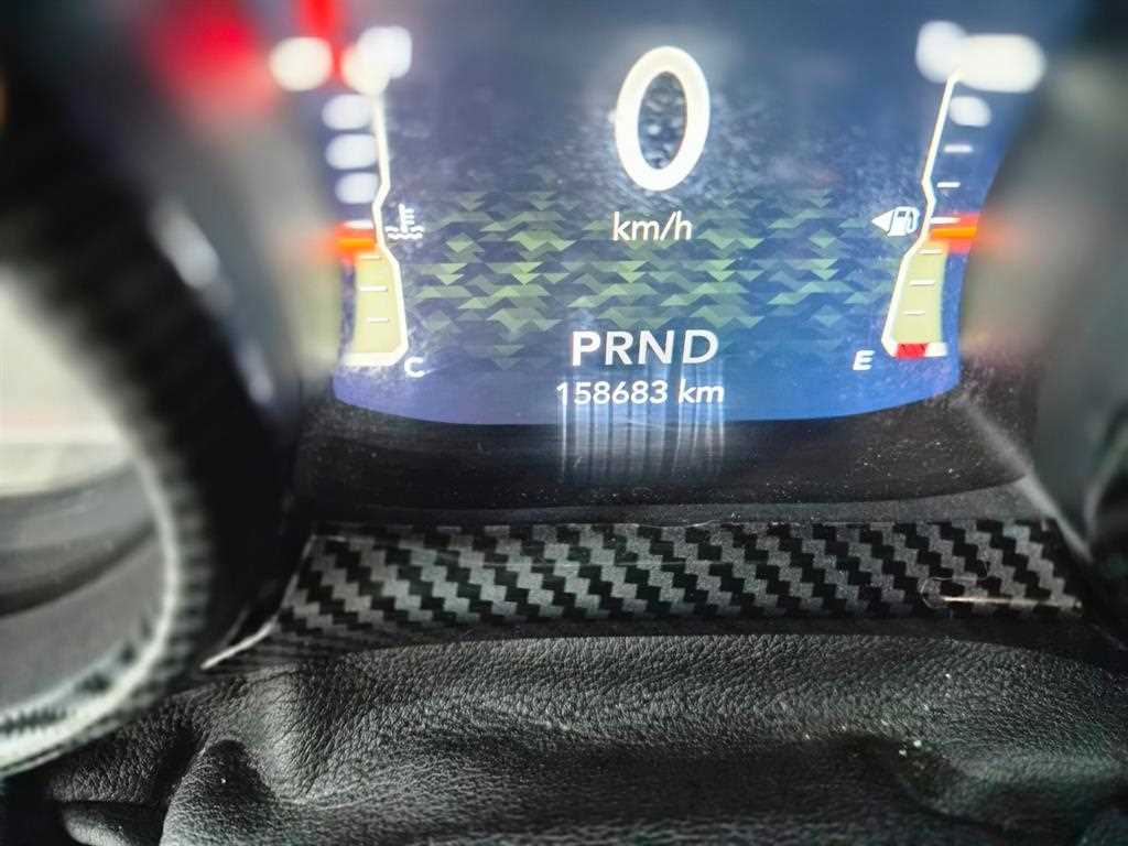 Jeep Wrangler — photo 13