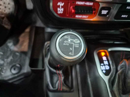 Jeep Wrangler — photo 18