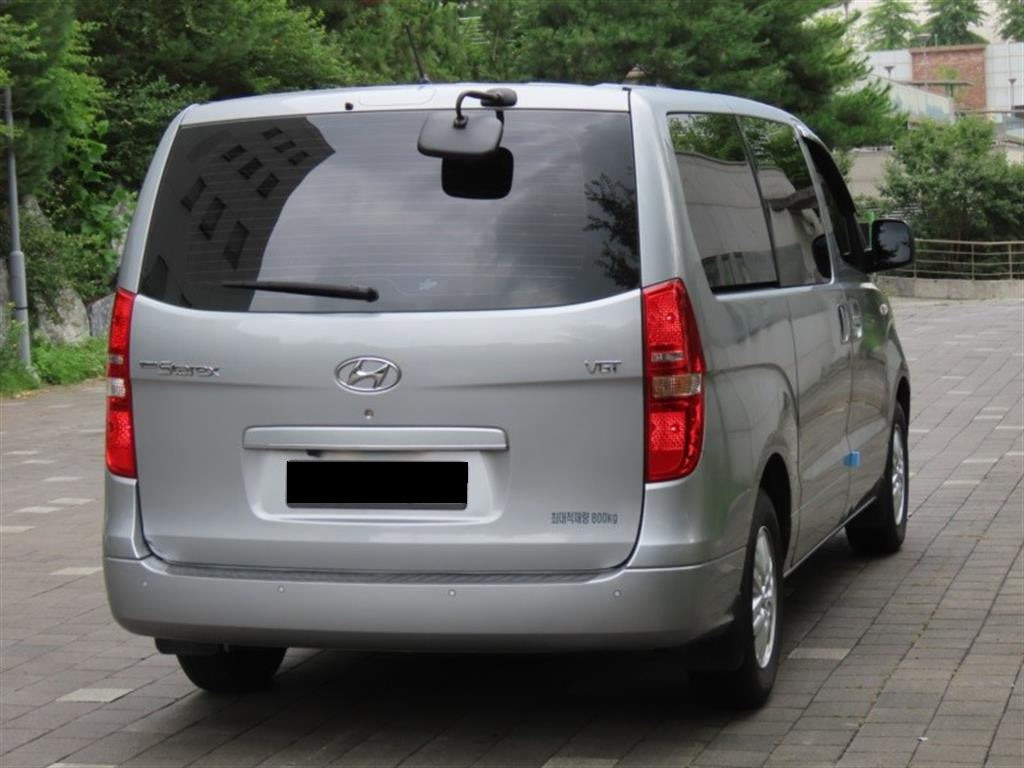 Hyundai Starex — photo 03
