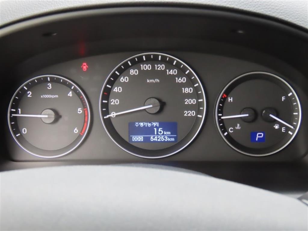 Hyundai Starex — photo 05