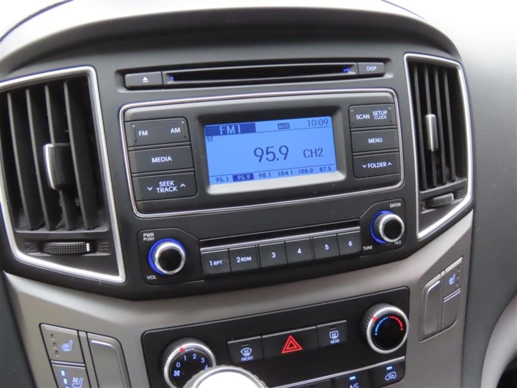 Hyundai Starex — photo 07