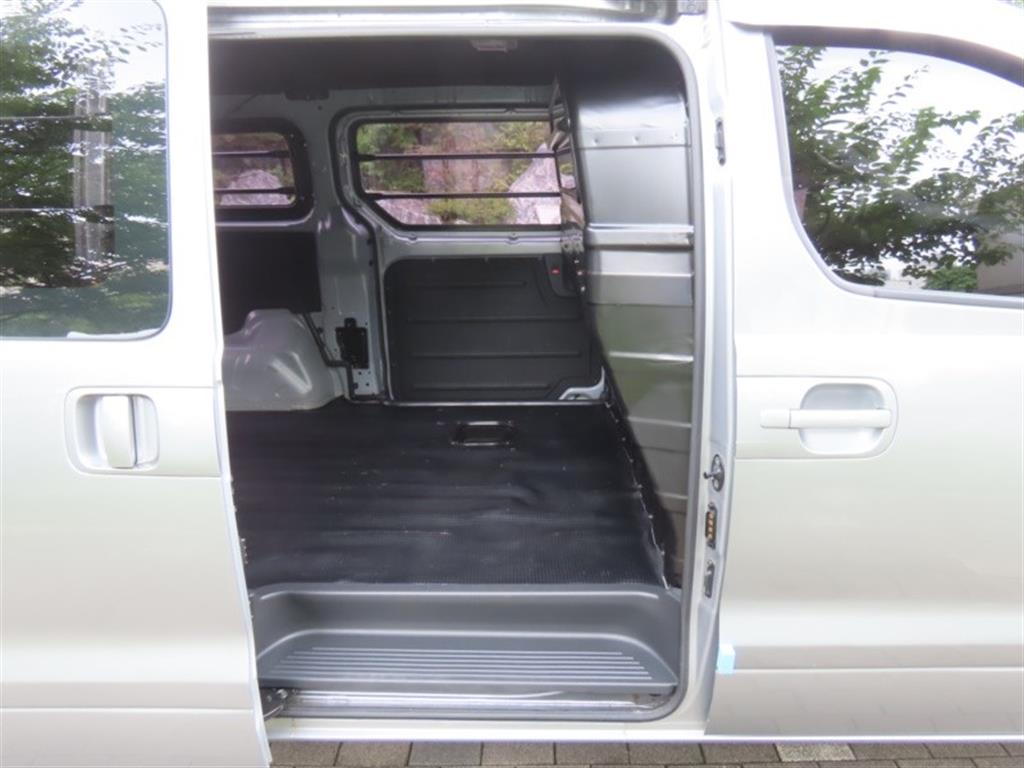 Hyundai Starex — photo 17