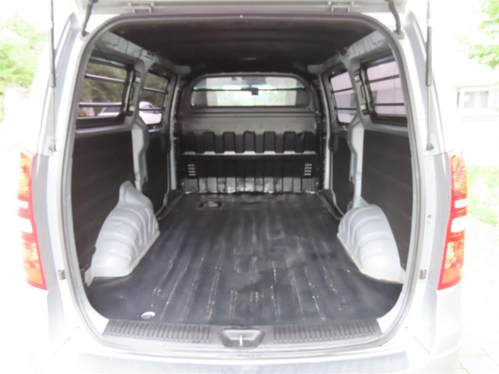 Hyundai Starex — photo 19