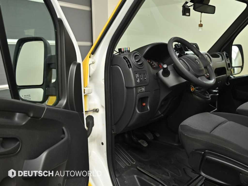 RENAULT Master — photo 11