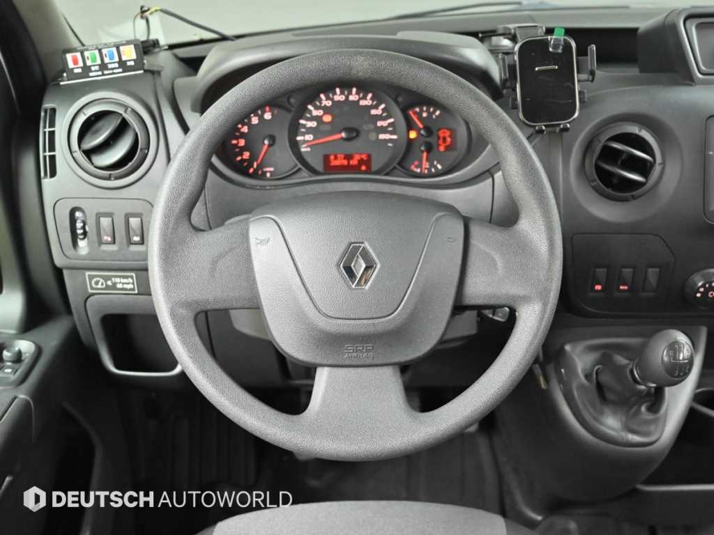 RENAULT Master — photo 13