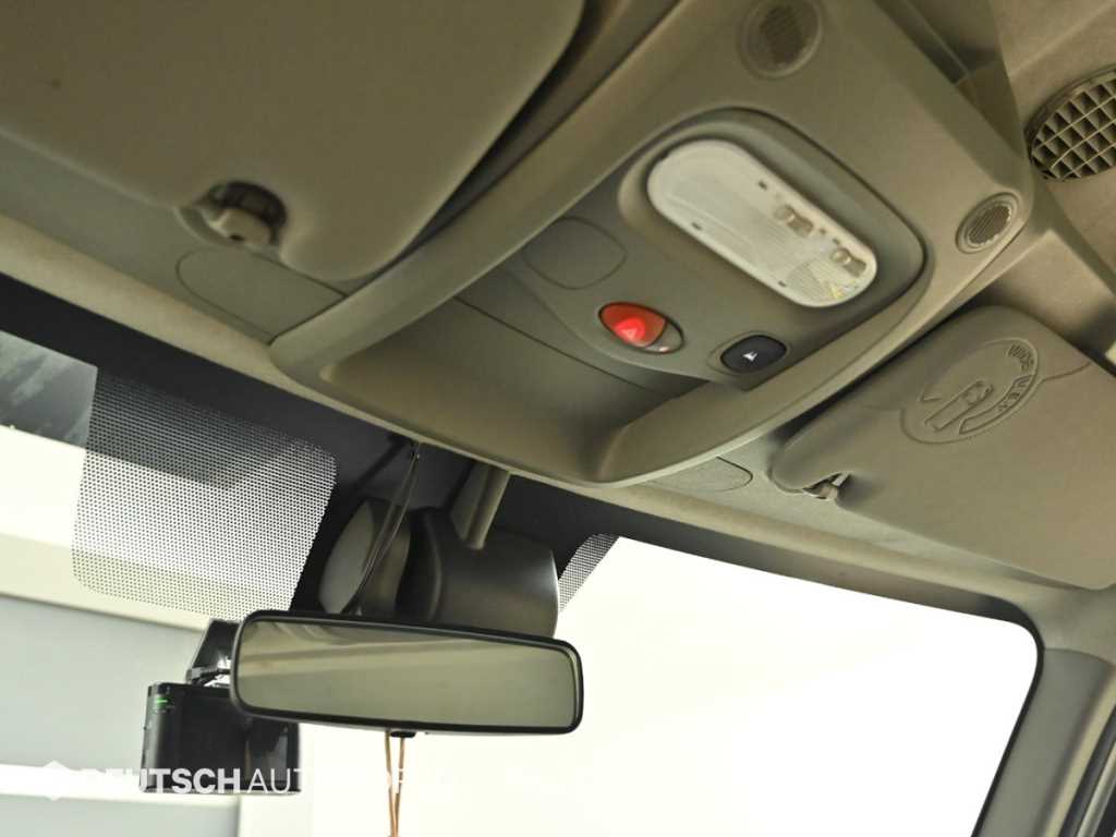 RENAULT Master — photo 18