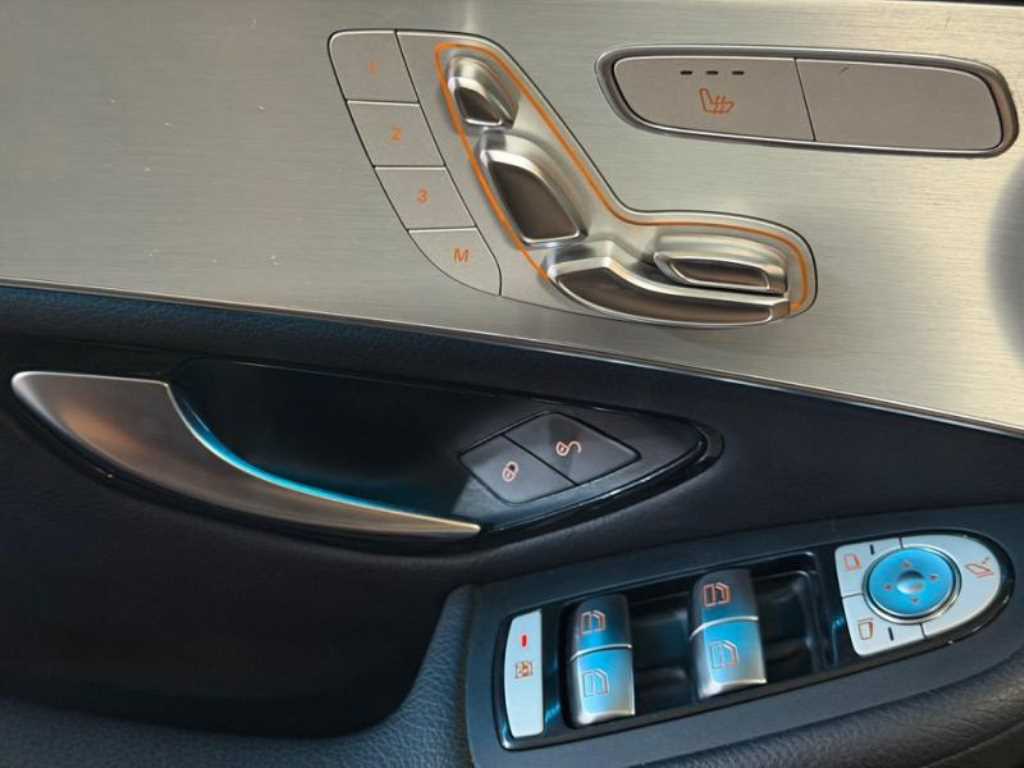 Mercedes-Benz GLC-Class — photo 16