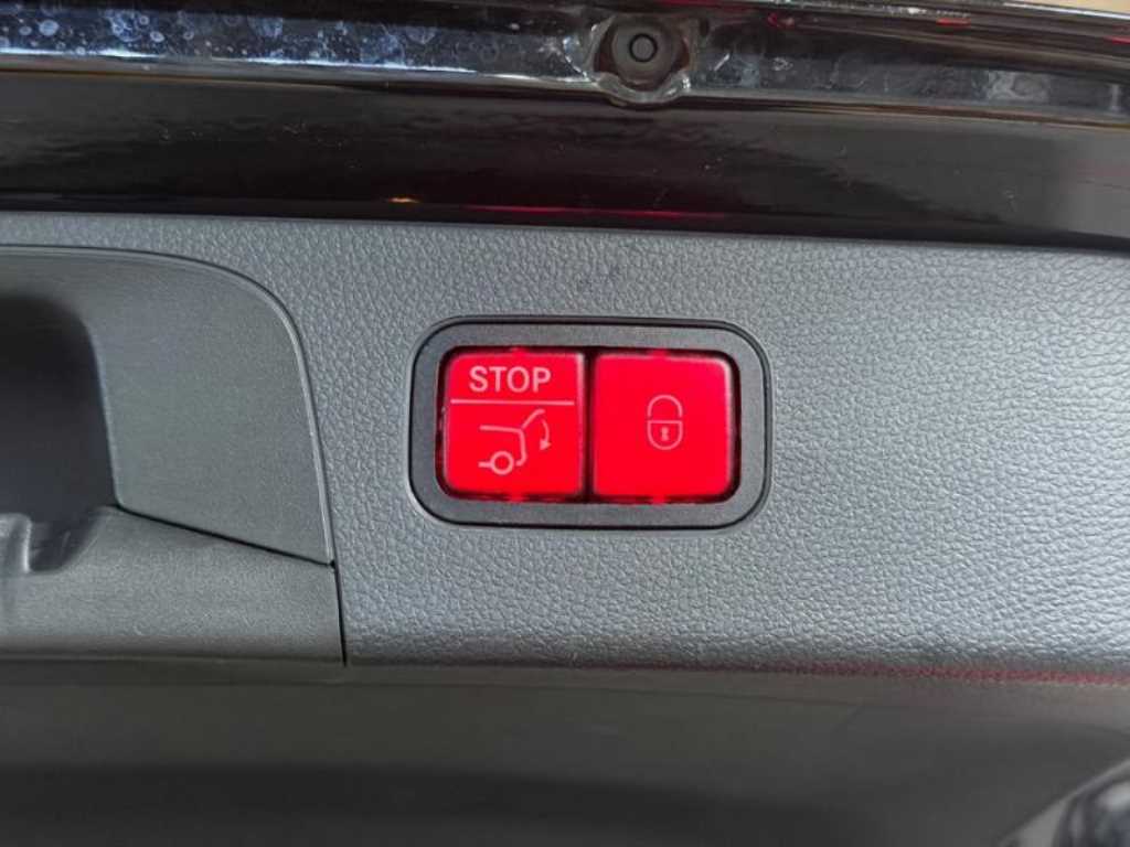 Mercedes-Benz GLC-Class — photo 18