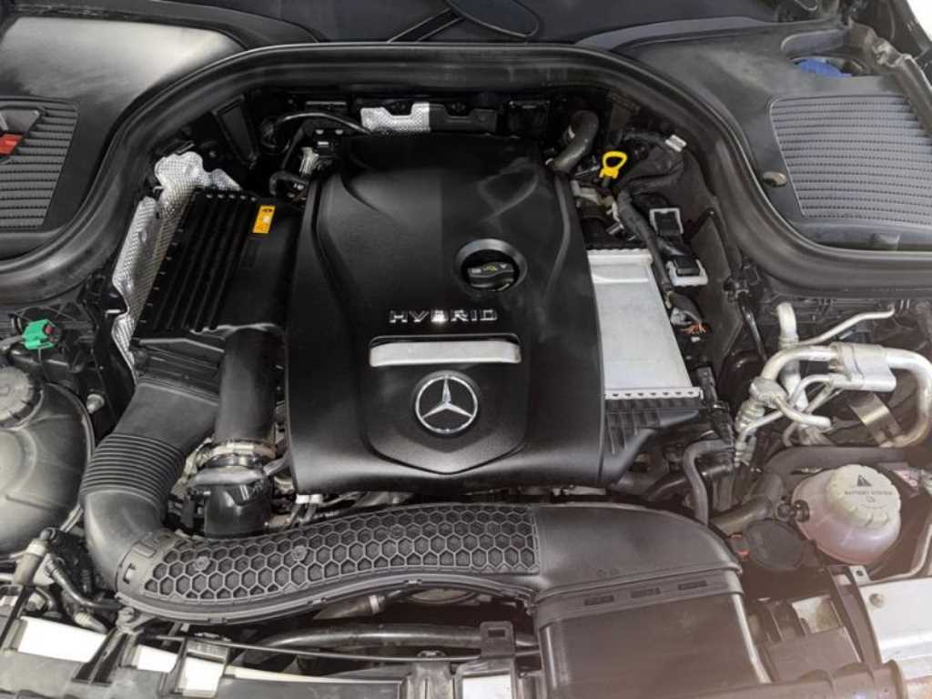Mercedes-Benz GLC-Class — photo 19
