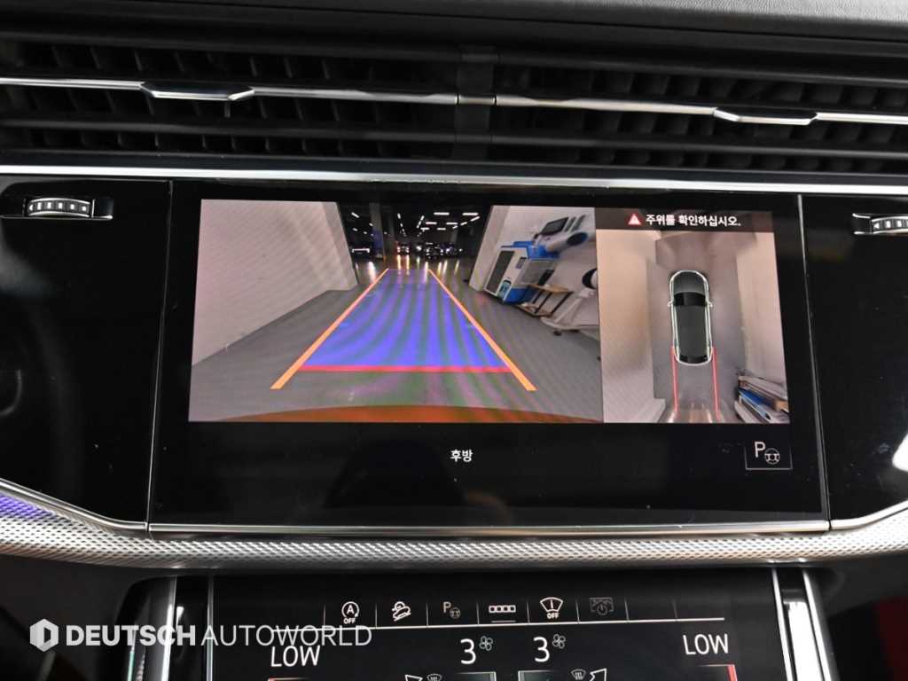 Audi Q8 — photo 15