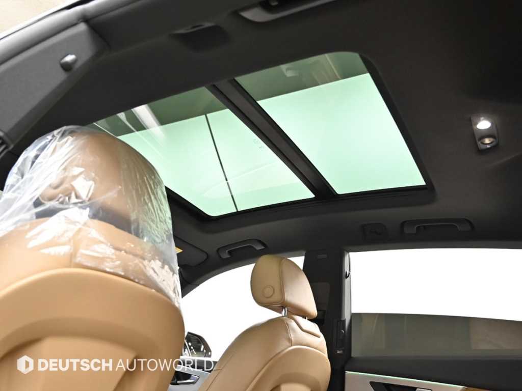 Audi Q8 — photo 18