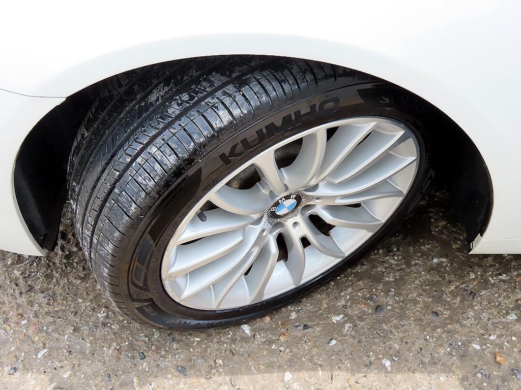 BMW 5-Series — photo 20