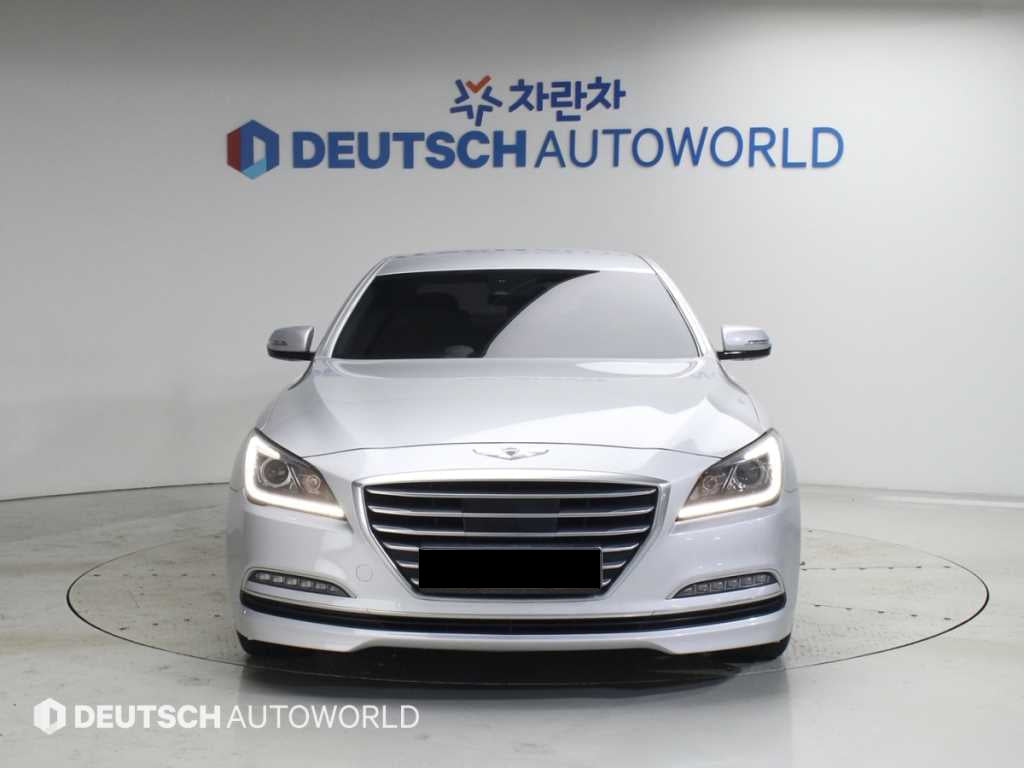 Hyundai Genesis — photo 03
