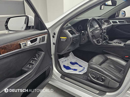 Hyundai Genesis — photo 11