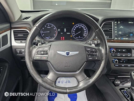 Hyundai Genesis — photo 13