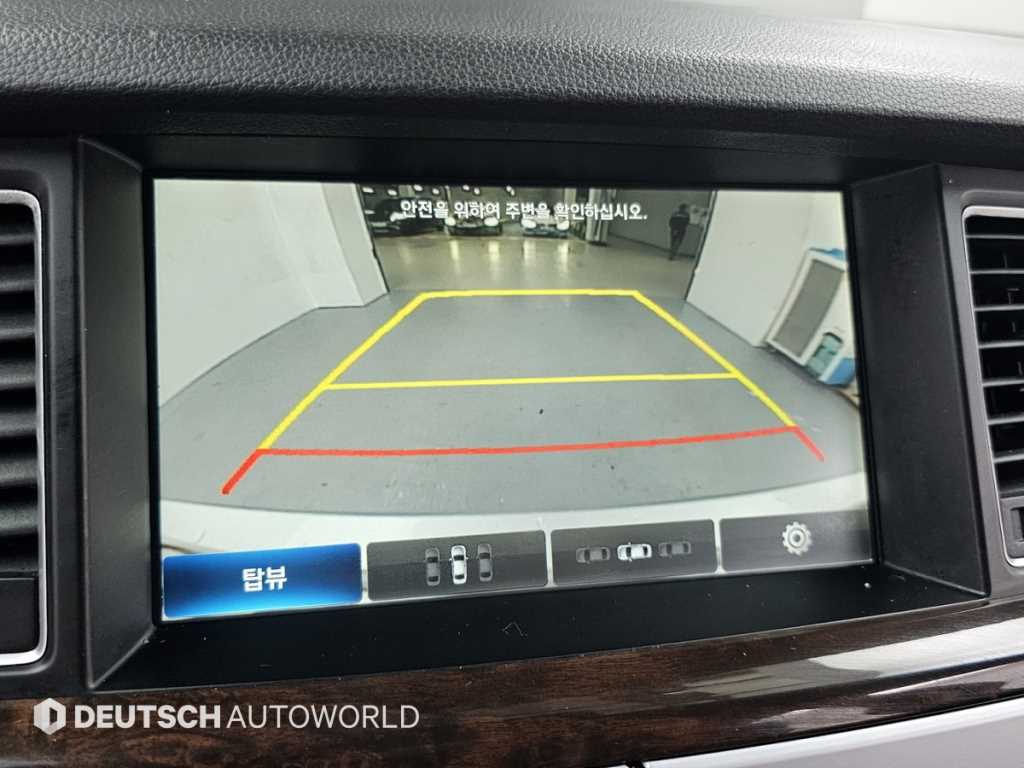 Hyundai Genesis — photo 15
